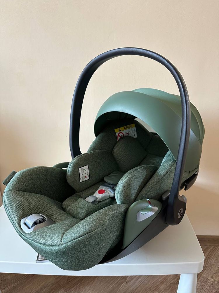 Cybex Cloud T Plus Leaf Green автокрісло розкладне