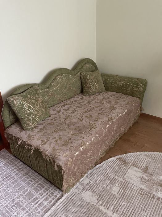 Диван в хорошому стані розміром  100/200 м