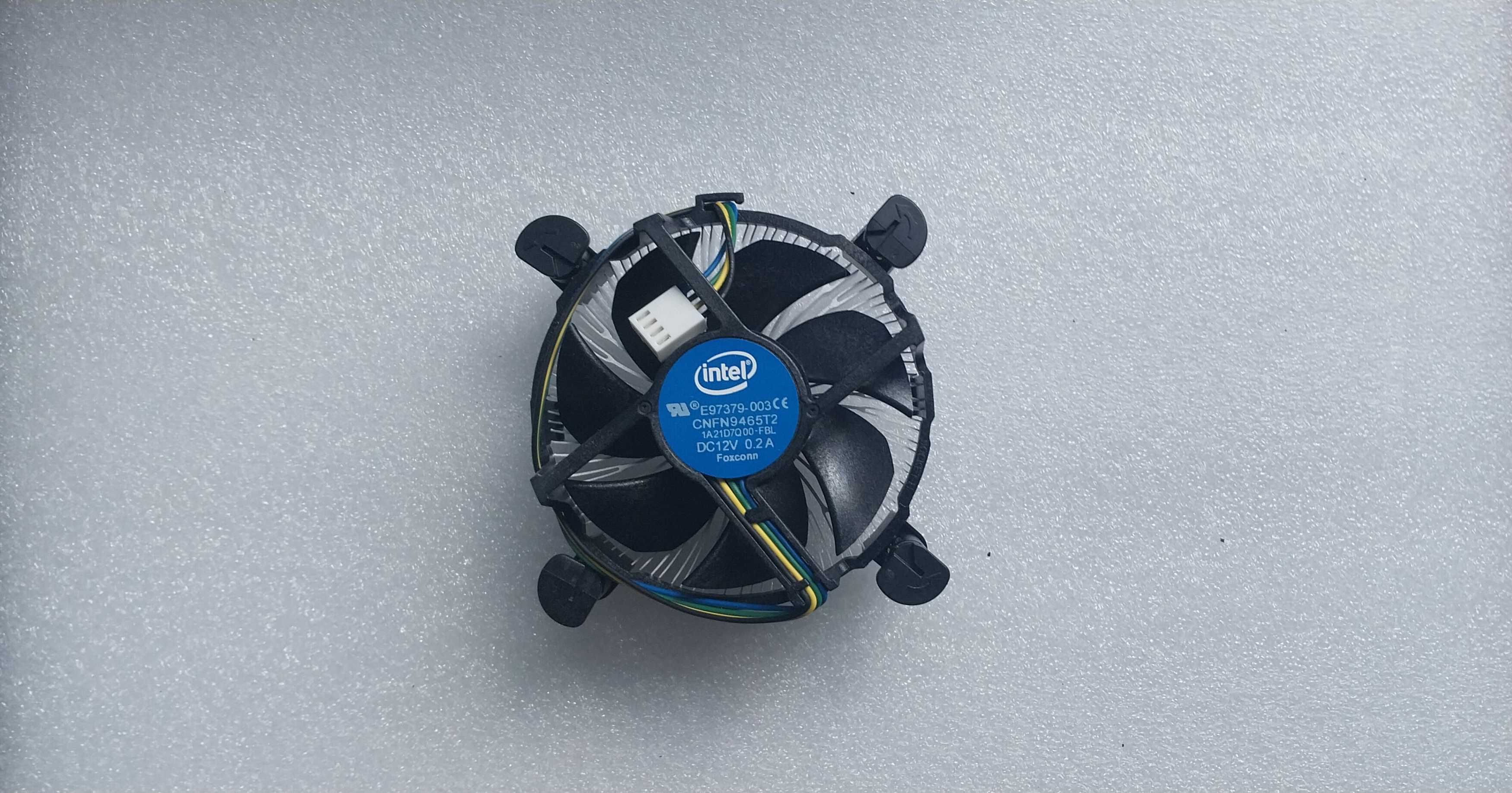 Кулер до процесора Intel BOX (E97379-003)