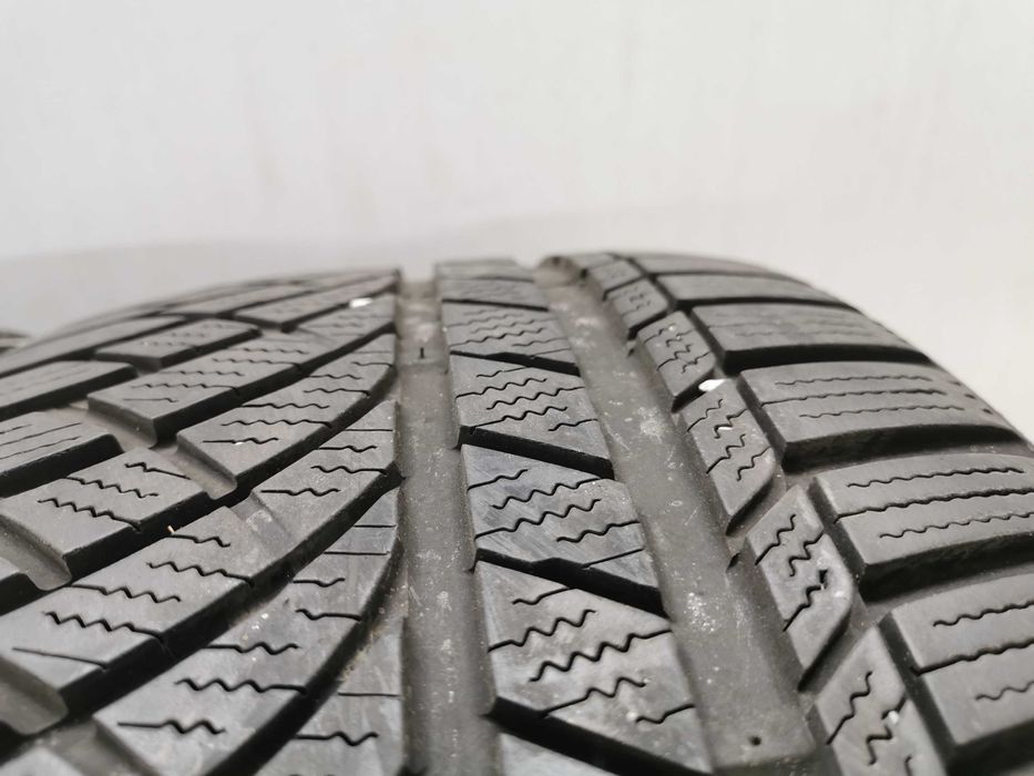 Kumho WinterCraft WP72 245/40r19 98V Rant ochronny 2022r 6mm N1023