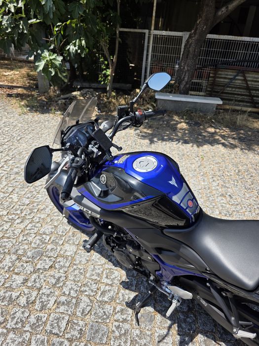 Yamaha MT03 com extras