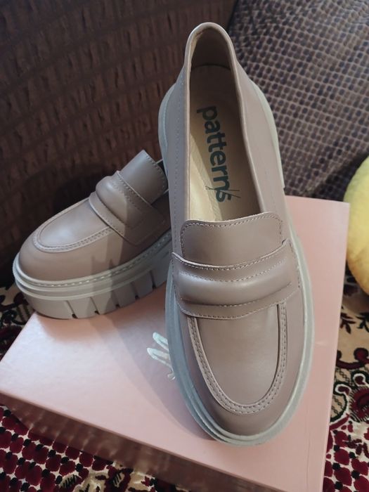 Шкіряні лофери, туфлі