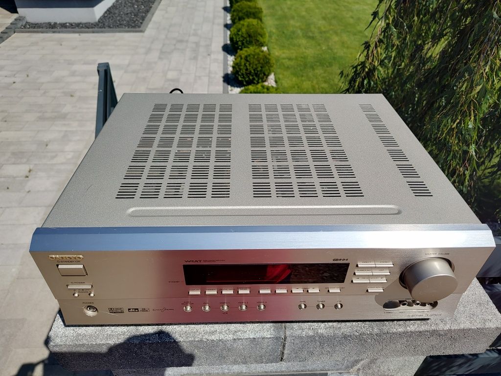 Amplituner Onkyo TX-SR501E