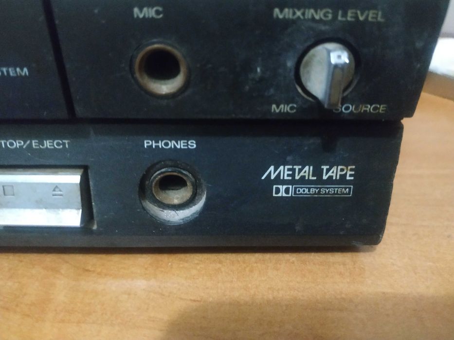 магнитола духкассетная с приемником  SANYO