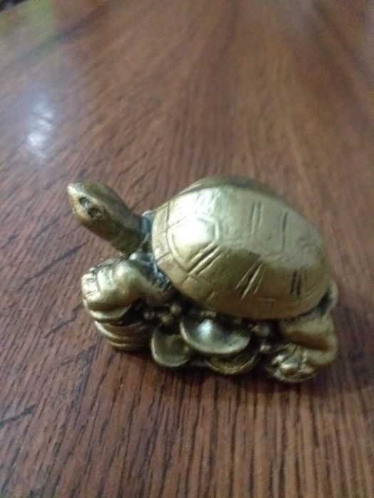 Продам статуєтку черепаха.