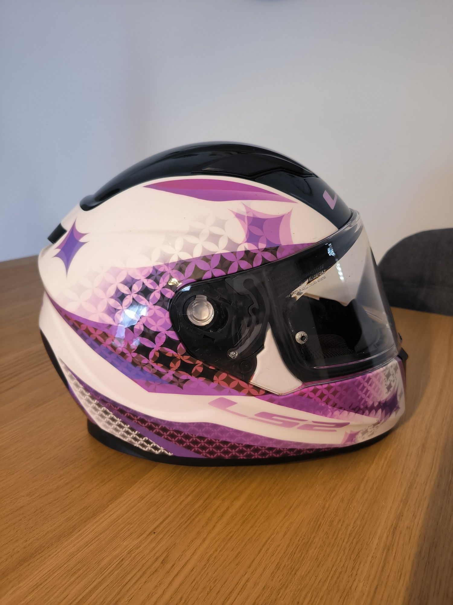 Capacete ls2 lux