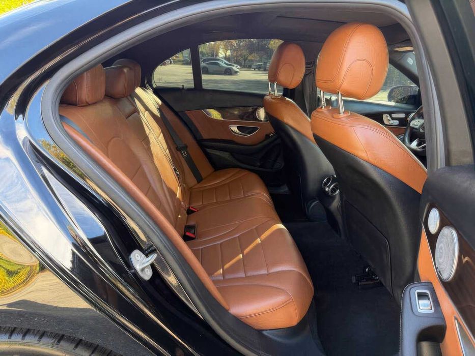 Mercedes-Benz C-Class      2020