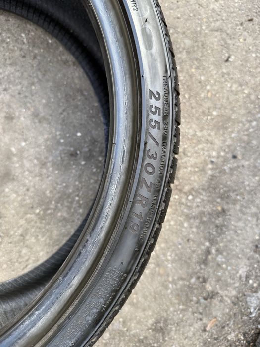 2 opony jak nowe opony letnie 255/30/19 RoadX RX Motion U11