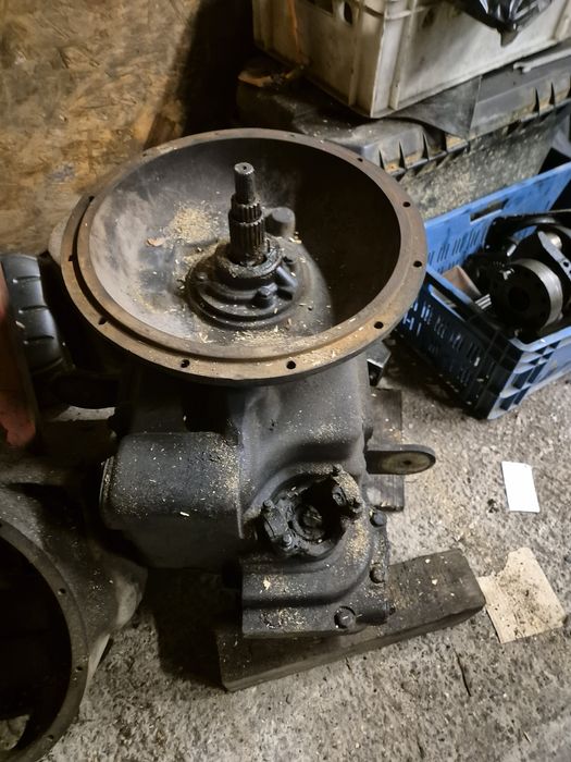 Skrzynia Biegów  Caterpillar 428D części