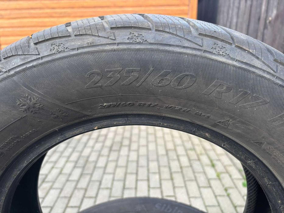 Opony zimowe 235/60 R17