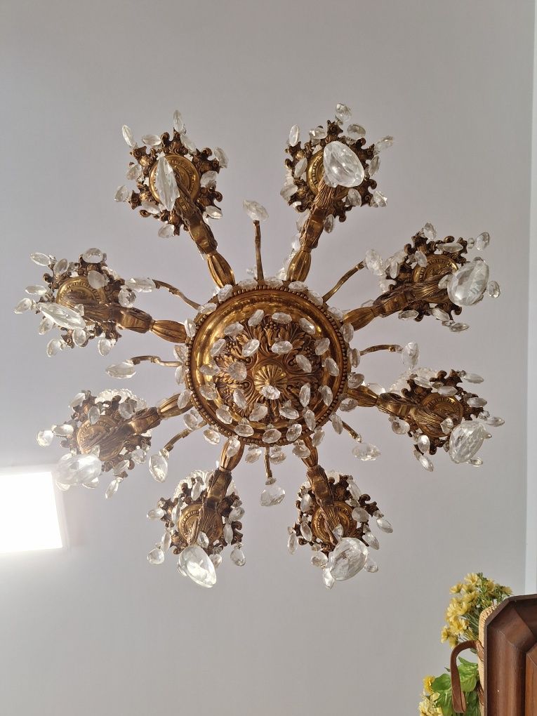 Candeeiro de teto em bronze com cristais. Oferecemos a entrega.