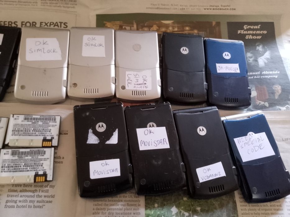 22 Motorola V3 vintage