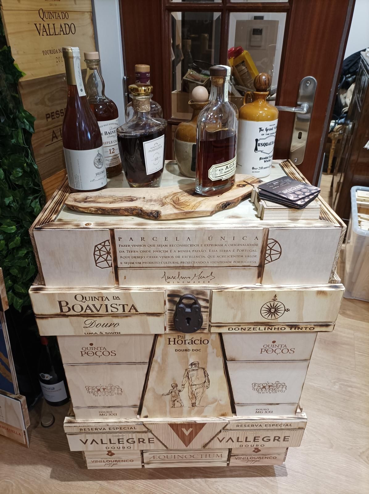Móveis garrafeira personalizados e originais