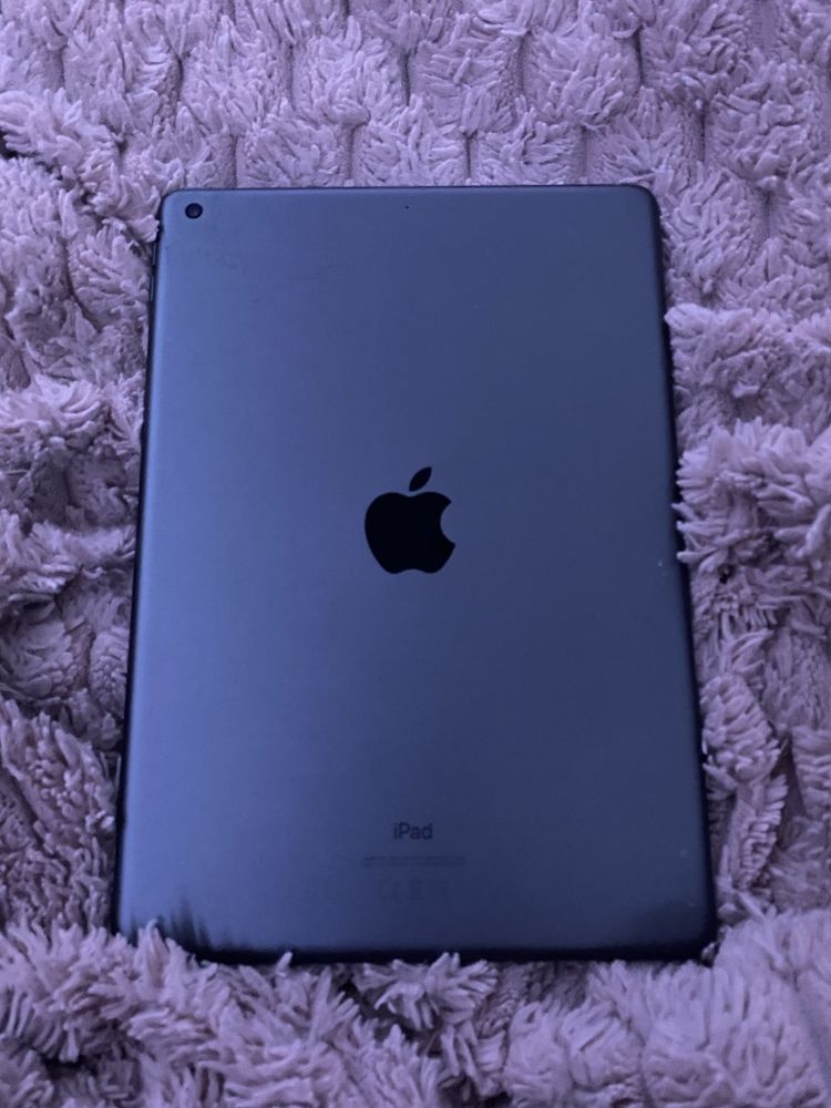 iPad 8 generacji + rysik