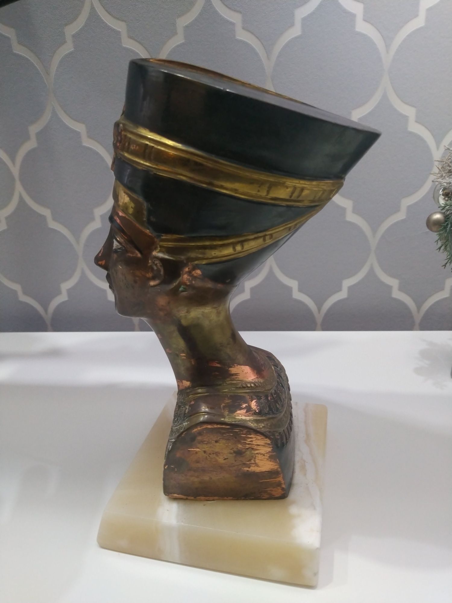 Egipska królowa nefertiti figurka