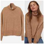 H&M S-M klasyczny karmelowy sweter golfem