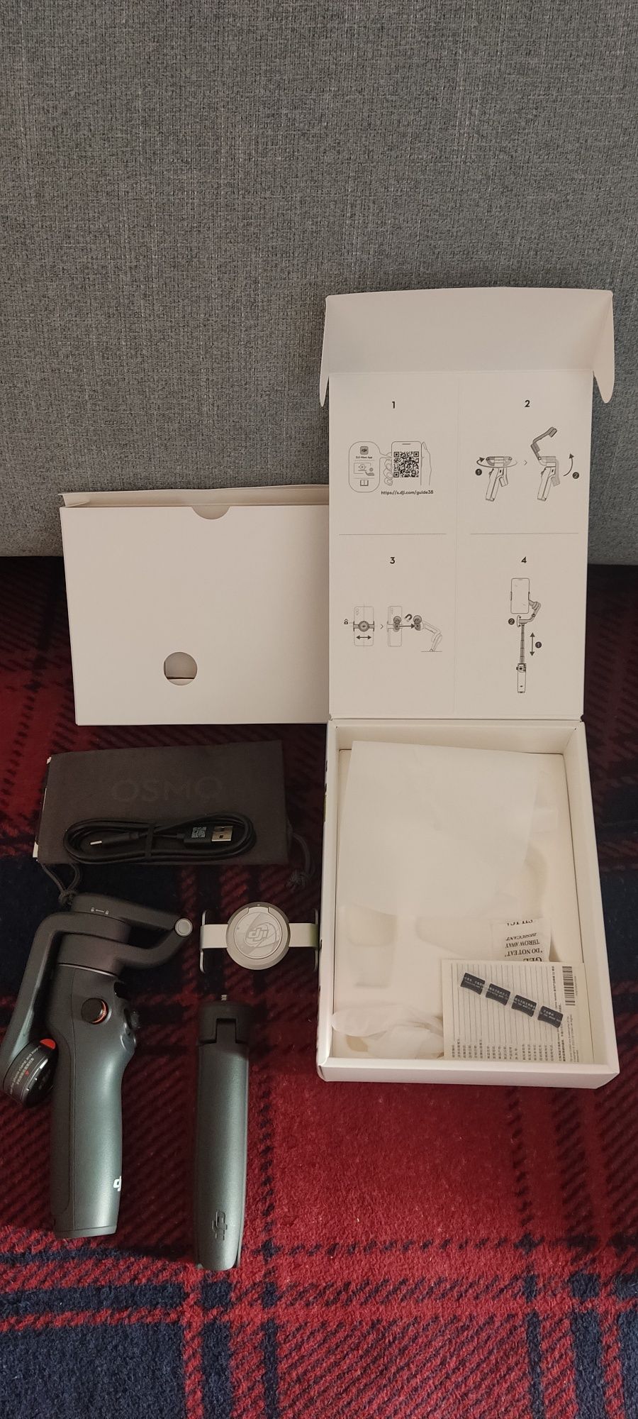 DJI Osmo Mobile 6 - Novo C/Garantia