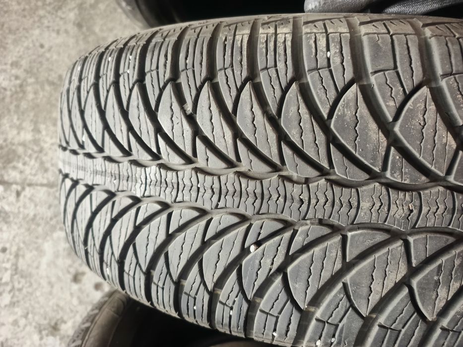 Продам резину Р16/205/55