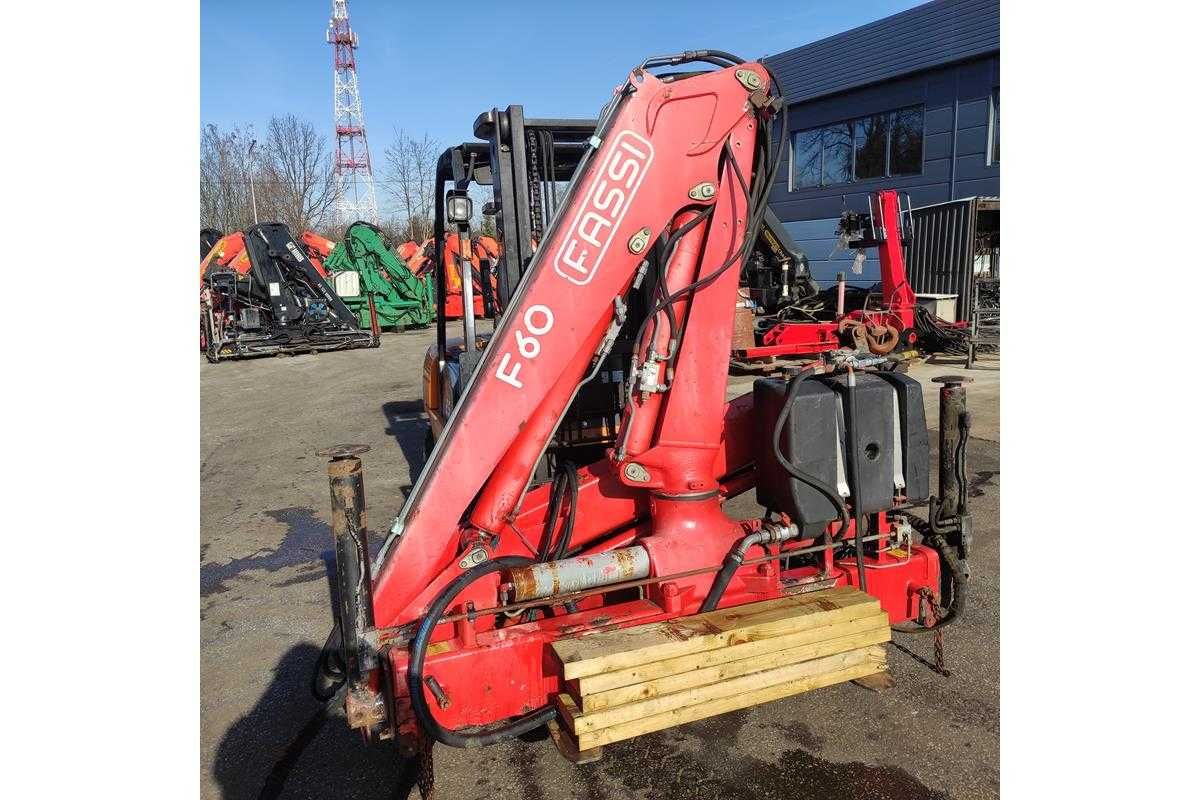 hds manipulator fassi f60 hiab palfinger pm