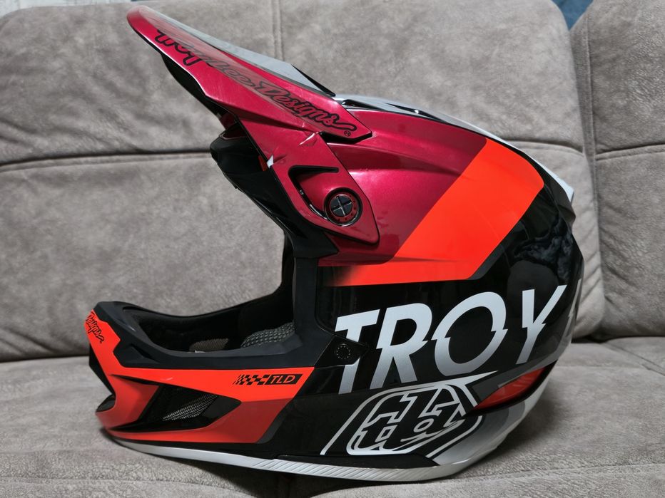 Шолом TLD D4 Composite розмір М, Troy Lee Designs
