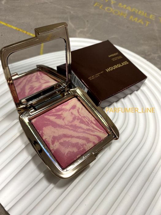 Рум'яна Hourglass