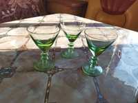 Продам срочно стаканы СССР цветное стекло 60е года цена за набор