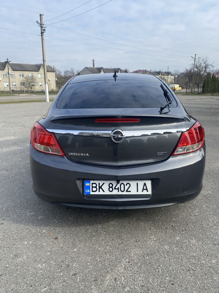 Opel Insignia 2011 року 2.0 дизель