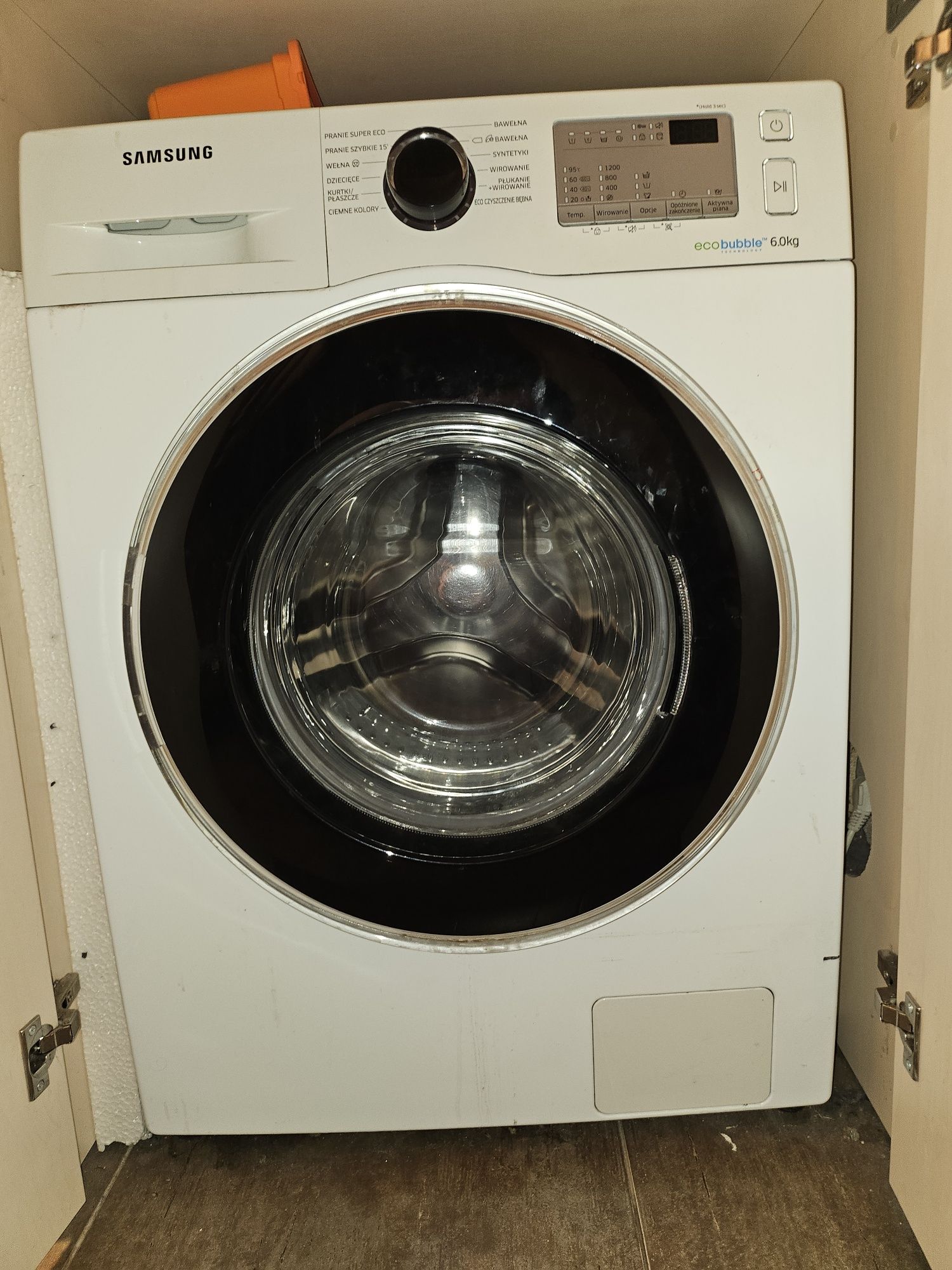 Pralka Samsung EcoBubble slim 6kg, Biała czarne drzwi WW60J4263HW