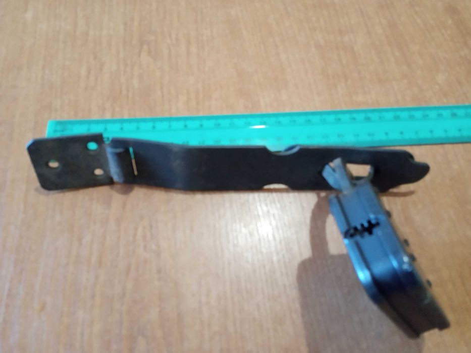 Старинный навесной замок  с петлями  ( клеймо )