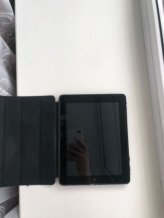 iPad 2 полурабочий ( не работает сенсор )