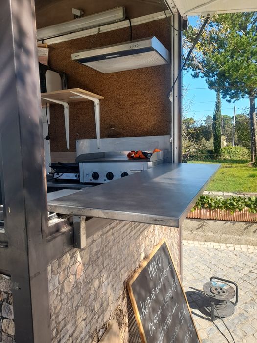 roloute bar equipada 
Medidas 1.5m por 2 metr