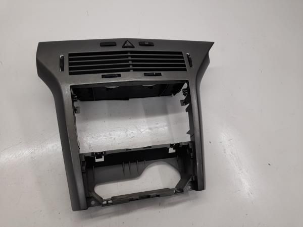 Moldura da consola central / rádio / aro OPEL Astra H Sedan (L69)