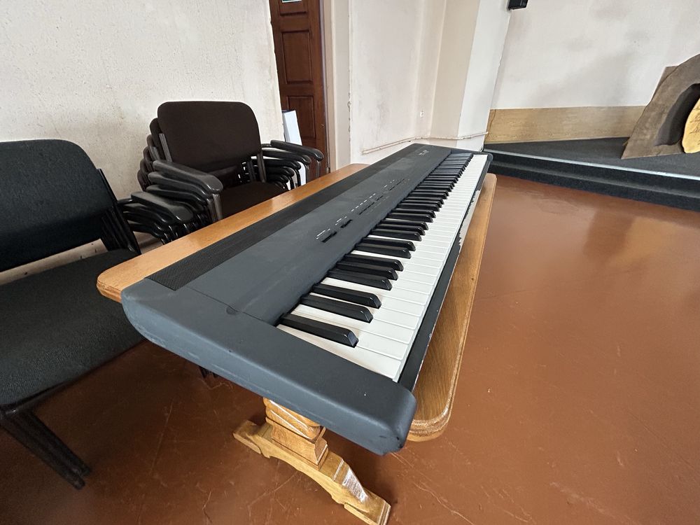 Продається піаніно Roland FP-8