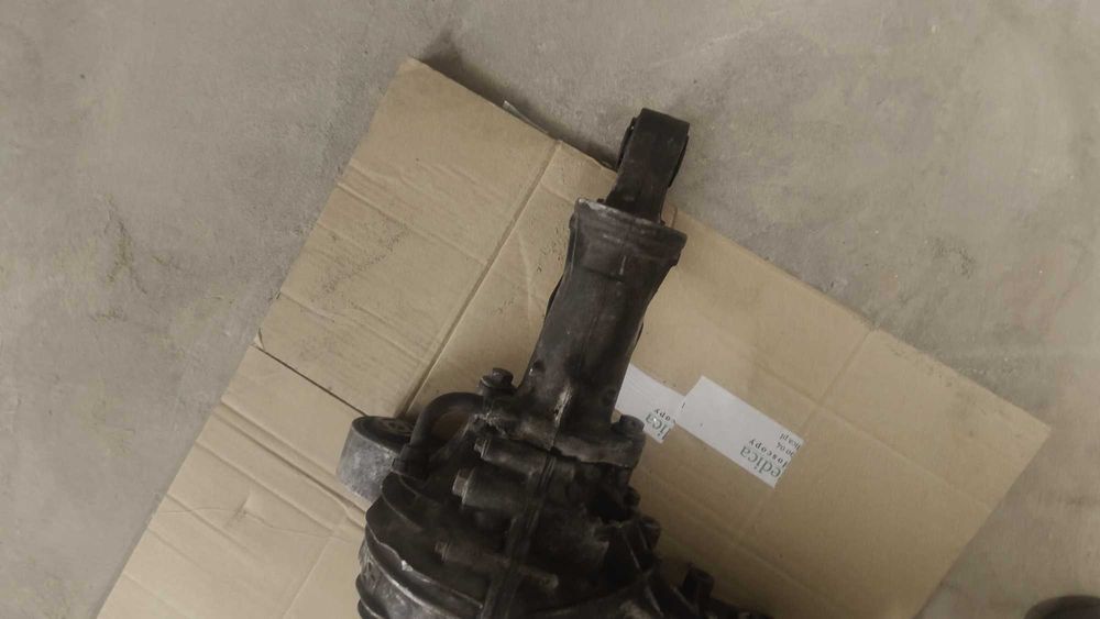 jeep grand cherokee wk2 3.6 , 3,0 reduktor dyfer most przód