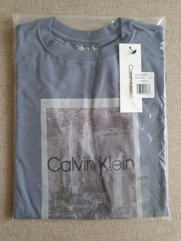 Жіноча футболка Calvin Klein оригінал