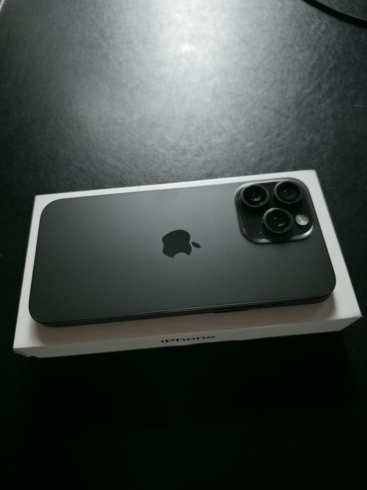 Продам iPhone 15 pro max 256GB Black Titanium