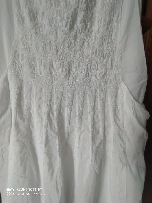 Jedwabna biala z podszewką sukienka na lato, rozmiar 44-46