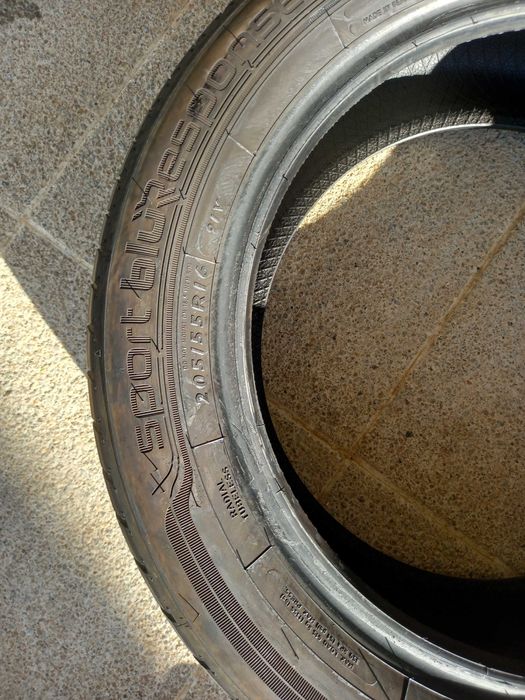 Pneu Dunlop Sport Bluresponse 205/55 R16 - muito bom estado