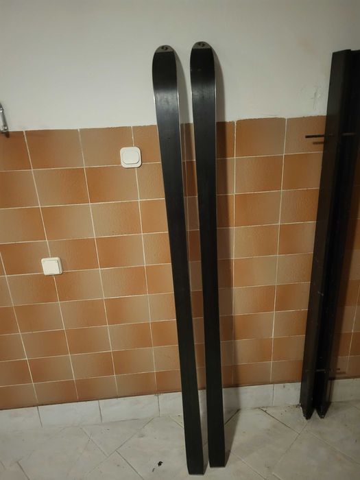 Sprzedam stare narty POLSPORT Compact alu 216