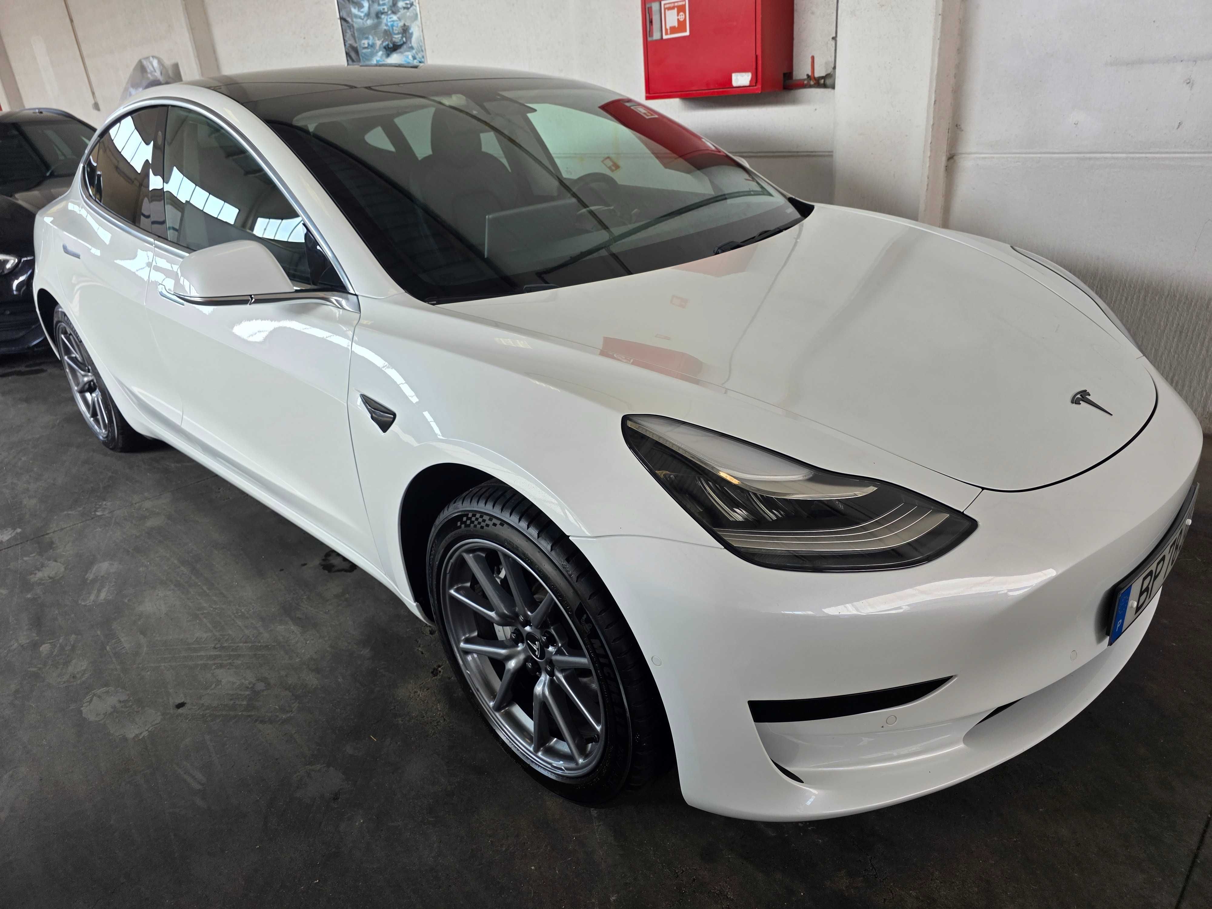 Tesla Model 3 Standard Range Plus RWD