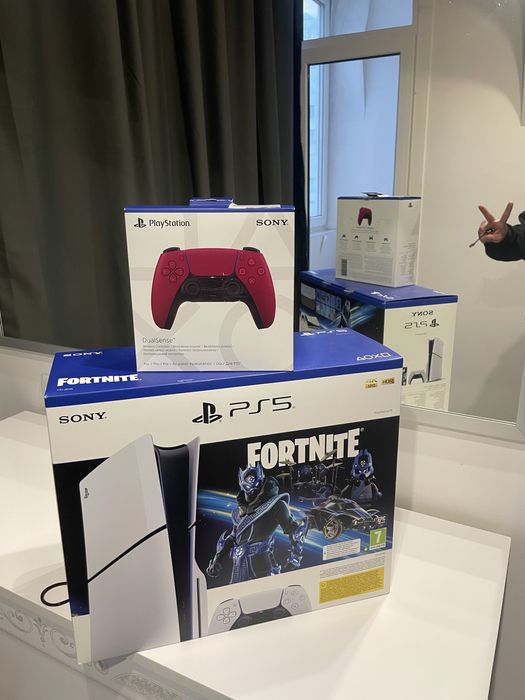 продам пс5 800 гб( без второго джойстика)