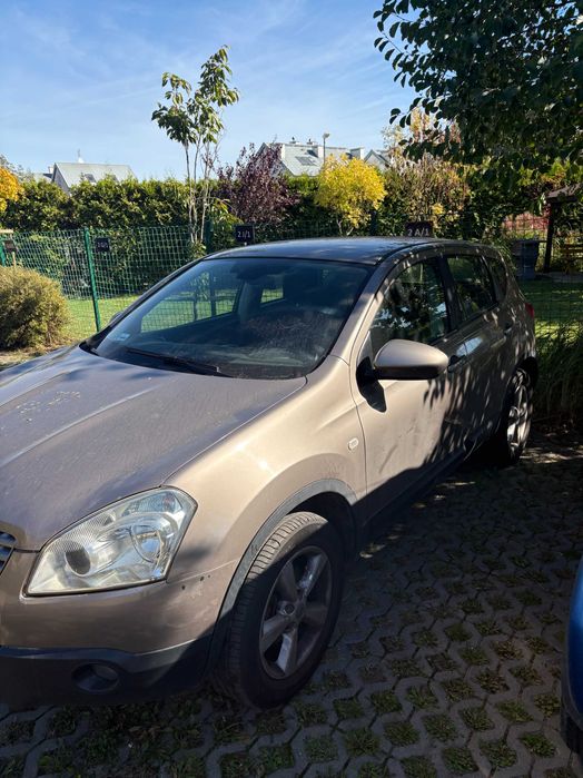Sprzedam-Nissan Qashqai pierwszy właściciel plus koła zimowe
