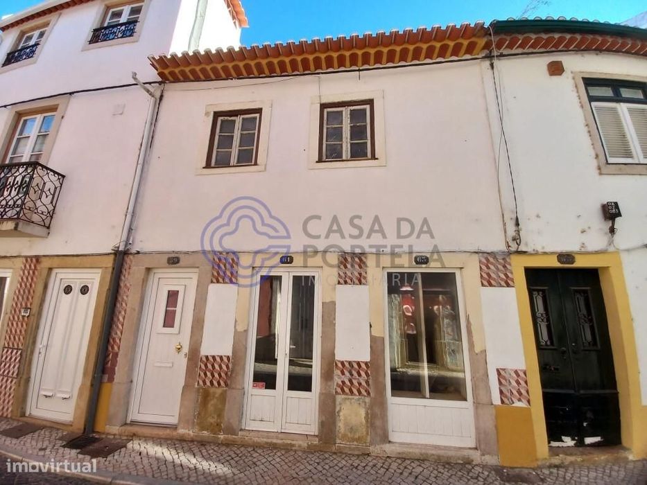 Moradia para concluir na Cidade de Tomar no Centro de Portugal