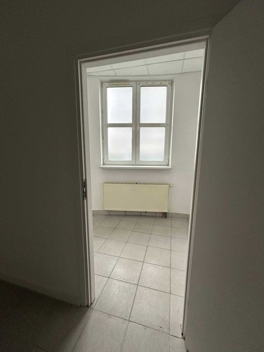 Wynajmę lokal usługowy - 45 m2 Kraków ul. Wielicka