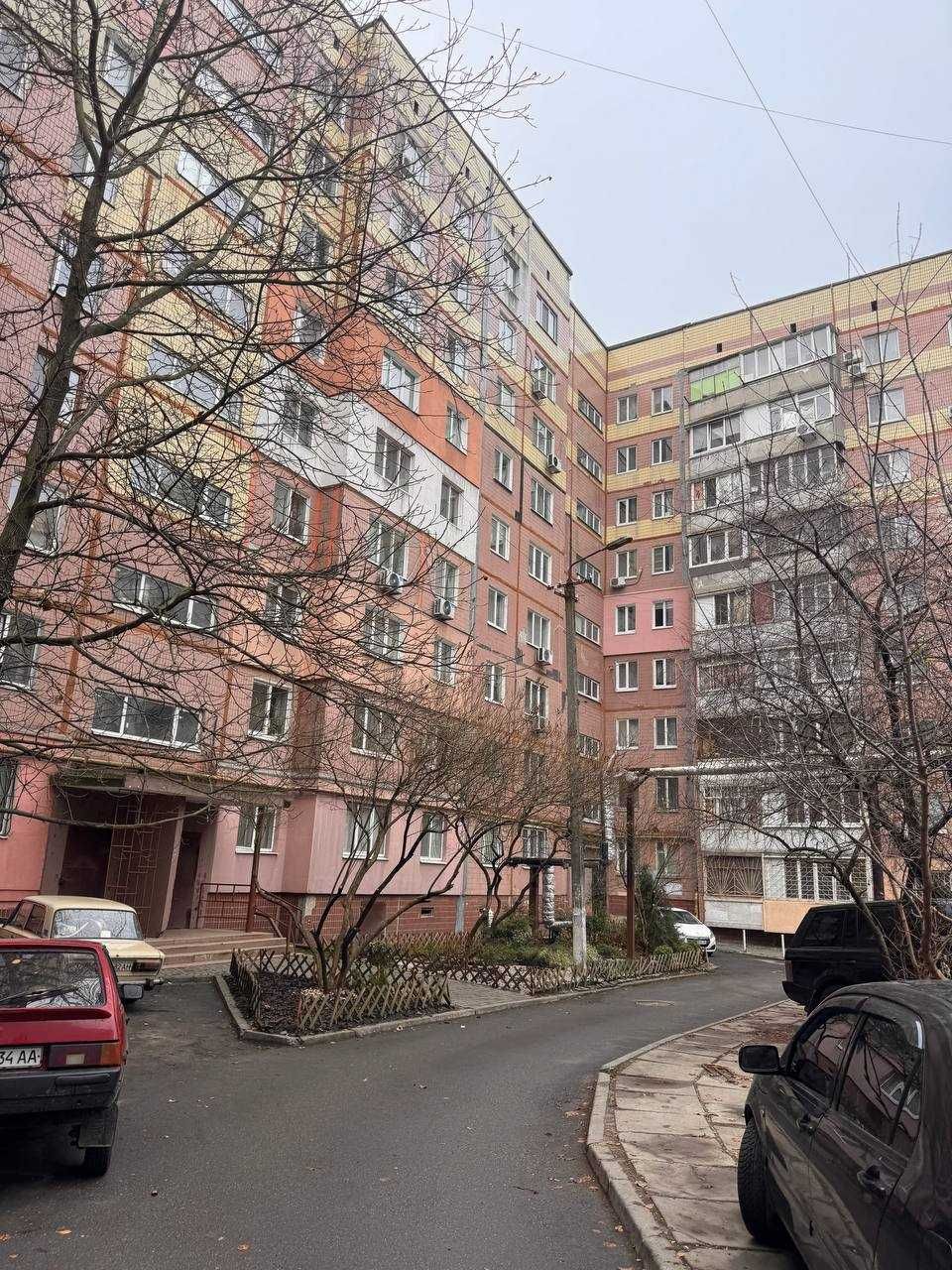 Сдам 3 комн квартиру как 2 комнатную Тополь-3,дом 80