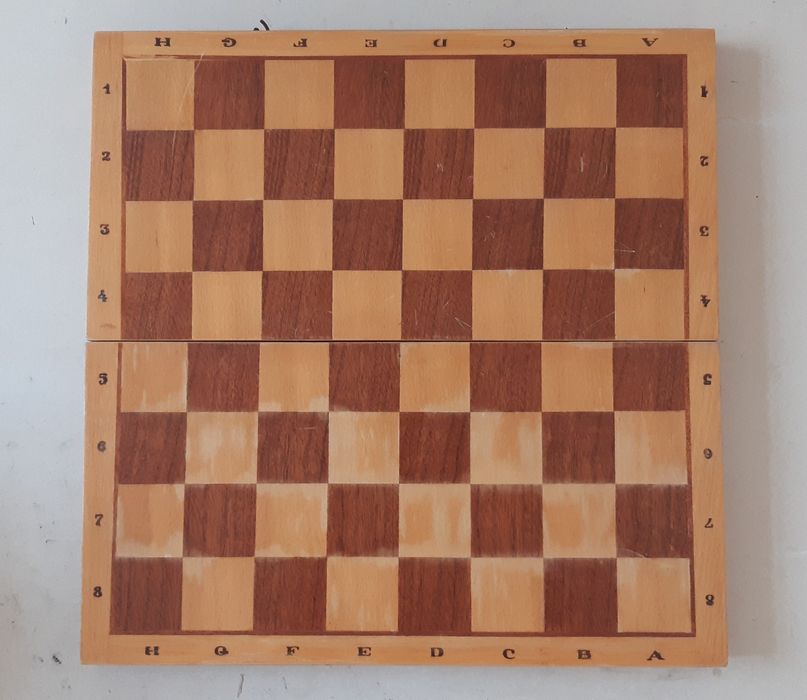 Шахматы  с доской 45 на 45 ,и 37 на 37