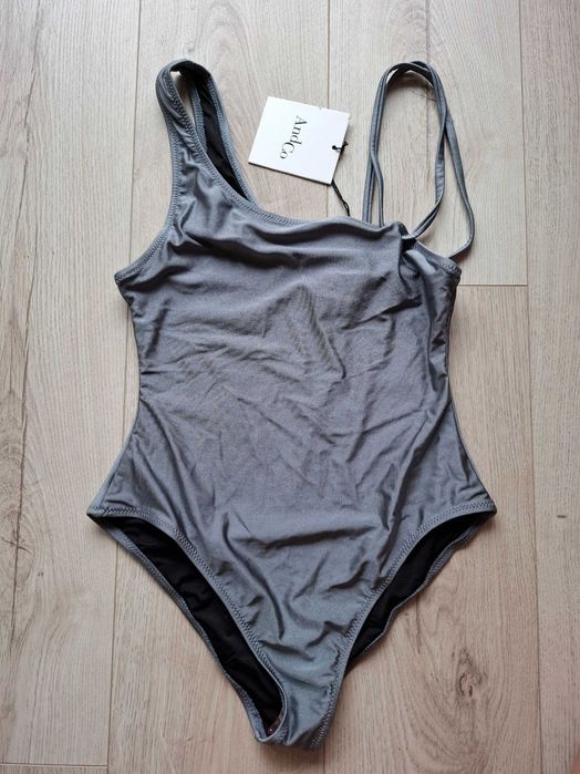 Nowy strój kąpielowy r. S