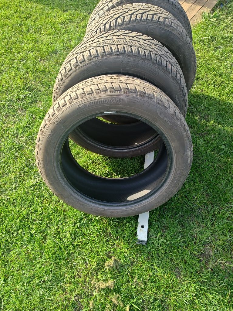 Opony zimowe 215/50 R17