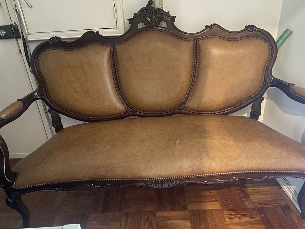 Cadeirao/Sofa em pele
