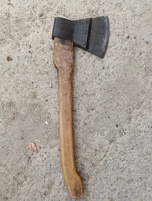 Дешево Австрійська колун-сокира.Дуже легко колоти
